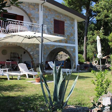 Villa Luisa Sul Mare Капітельйо Екстер'єр фото